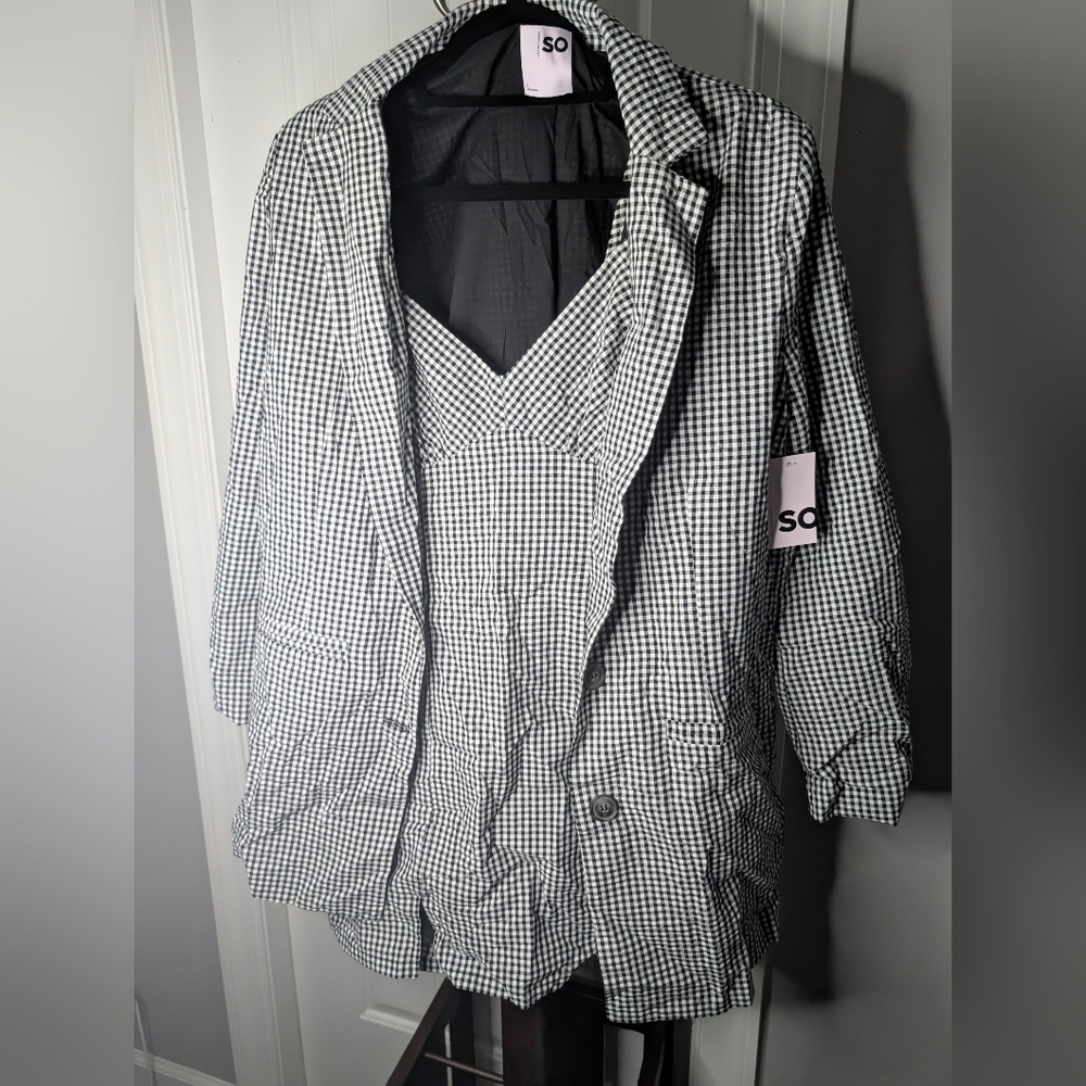 NWT Sonoma Black And White Gingham Outfit Junior's L & 9. READ DESCRIPTION